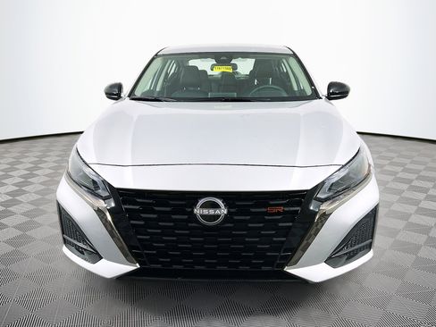 New 2025 Nissan Altima 2.5 SR image 25