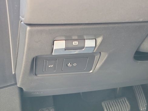 Used 2020 Land Rover Range Rover Evoque SE image 26