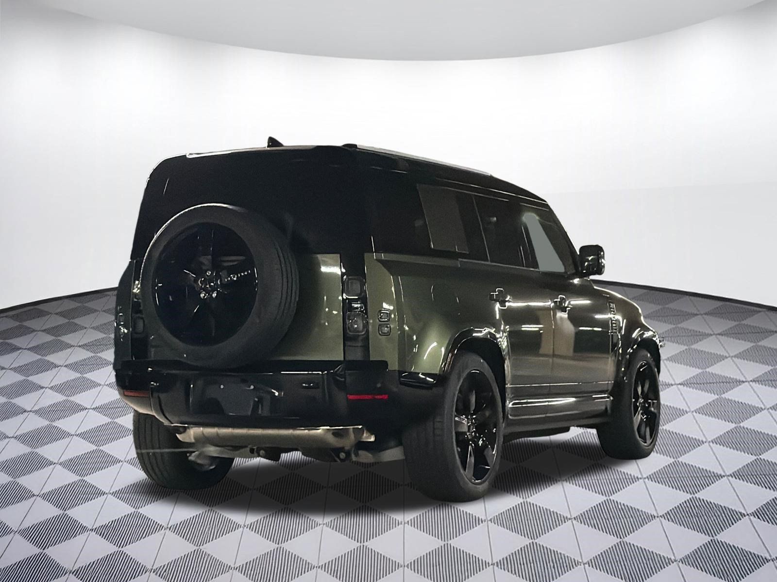 New 2026 Land Rover Defender 110 X-Dynamic SE AWD/4WD image 9