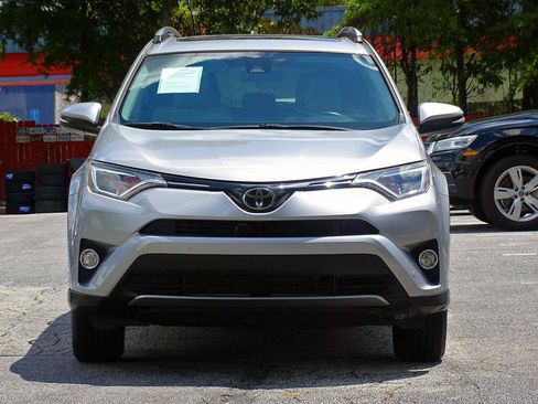 Used 2017 Toyota RAV4 XLE AWD/4WD image 10