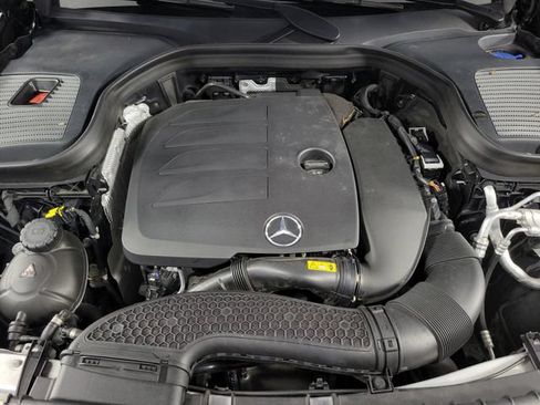 Used 2021 Mercedes-Benz GLC 300 4MATIC w/ Premium Package image 13