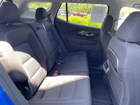 Used 2024 GMC Terrain SLE w/ Driver Convenience Package FWD image 34