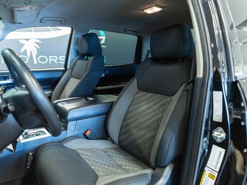Used 2019 Toyota Tundra SR5 AWD/4WD image 11