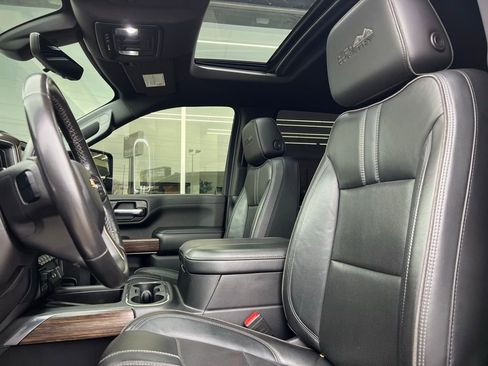 Used 2023 Chevrolet Silverado 3500 High Country image 44