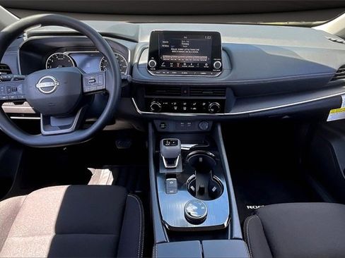 New 2026 Nissan Rogue S image 5
