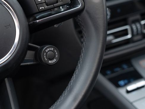 Certified 2023 Porsche Macan GTS image 29