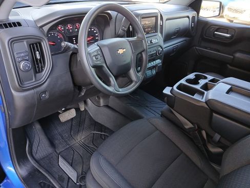 Used 2025 Chevrolet Silverado 1500 Custom image 10