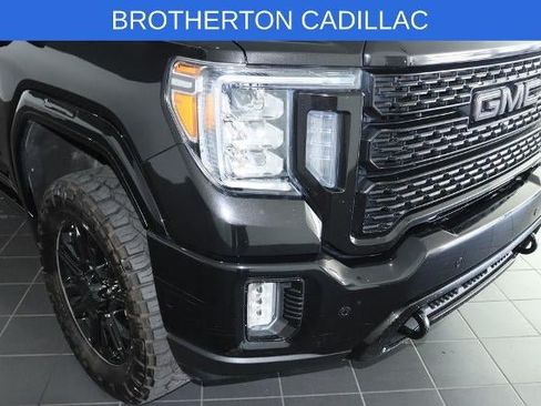 Used 2022 GMC Sierra 2500 Denali w/ Denali Black Diamond Edition AWD/4WD image 14
