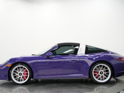 Used 2018 Porsche 911 Targa 4 GTS AWD/4WD image 6