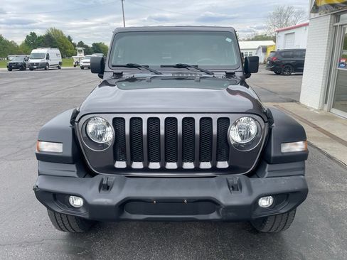 Used 2018 Jeep Wrangler Unlimited Sport AWD/4WD image 9