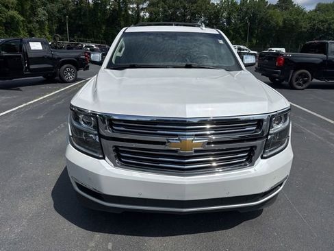 Used 2020 Chevrolet Suburban Premier AWD/4WD image 8