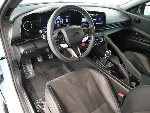 Used 2025 Hyundai Elantra N image 15
