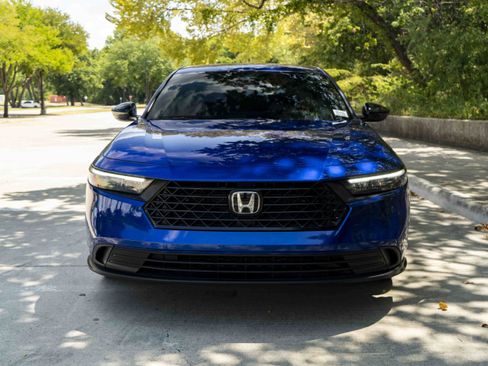 Used 2024 Honda Accord Sport image 3