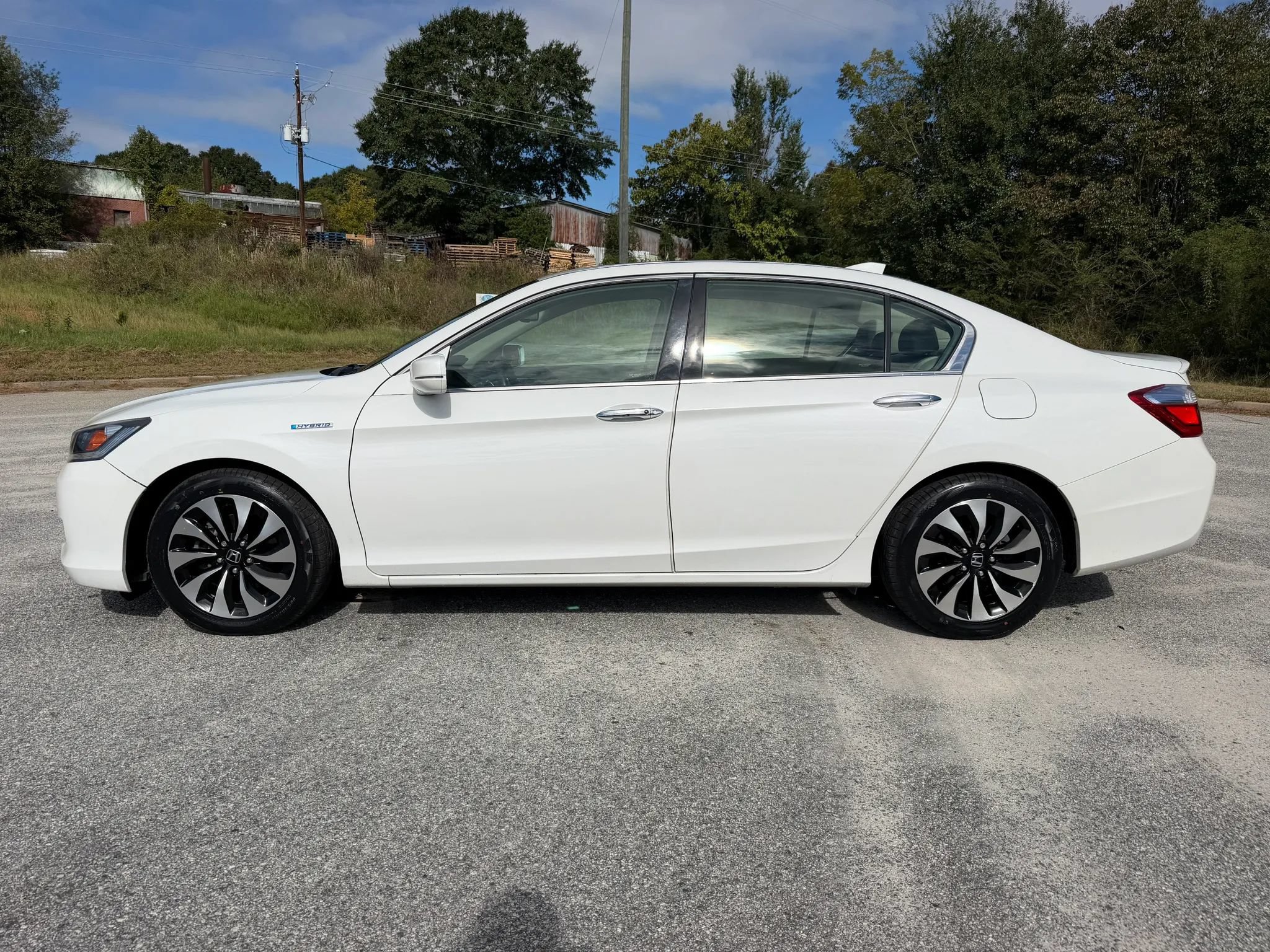 Used 2015 Honda Accord EX-L image 2