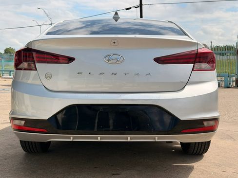 Used 2019 Hyundai Elantra SEL FWD image 4