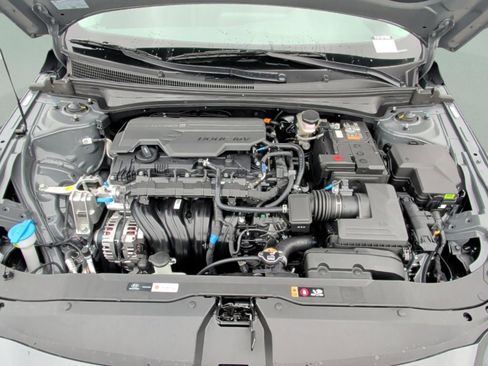 New 2026 Hyundai Elantra SE w/ Cargo Package image 17