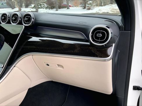 Certified 2024 Mercedes-Benz GLC 300 4MATIC image 17