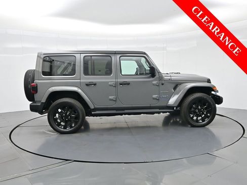 Used 2023 Jeep Wrangler Unlimited Sahara w/ Cold Weather Group image 5