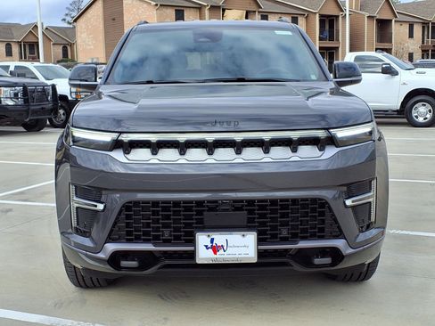 New 2026 Jeep Grand Wagoneer L 4WD image 4