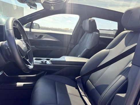 Certified 2024 Cadillac Lyriq Tech AWD/4WD image 3