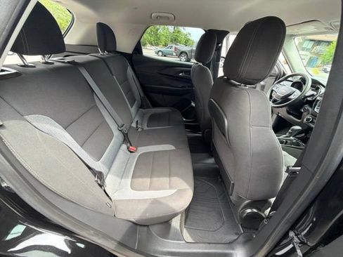 Used 2023 Chevrolet TrailBlazer LT w/ Convenience Package AWD/4WD image 23