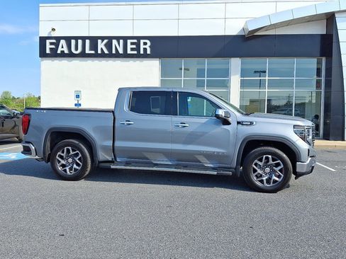 Used 2024 GMC Sierra 1500 SLT w/ SLT Premium Plus Package AWD/4WD image 7