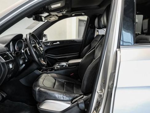Used 2017 Mercedes-Benz GLS 550 4MATIC image 5