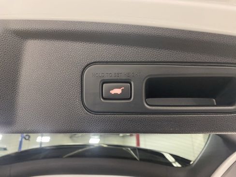 Used 2023 Acura MDX SH-AWD w/ Technology Package image 11