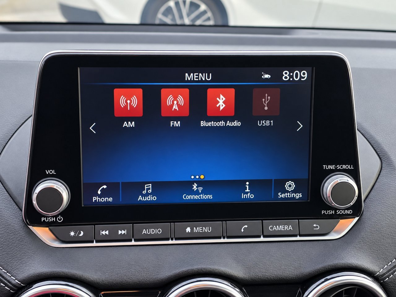 Used 2025 Nissan Sentra SV FWD image 16
