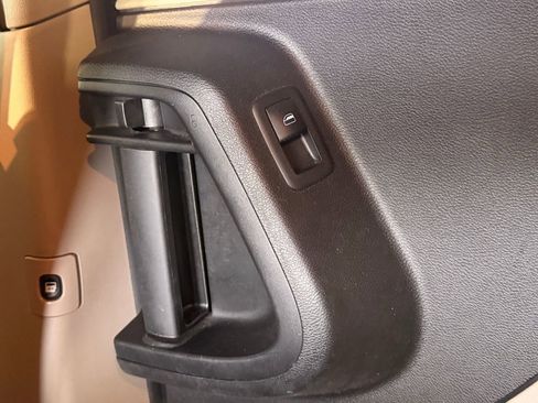 Used 2018 Dodge Grand Caravan SXT FWD image 33