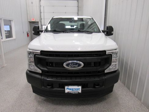 Used 2022 Ford F250 XL w/ Power Equipment Group image 9
