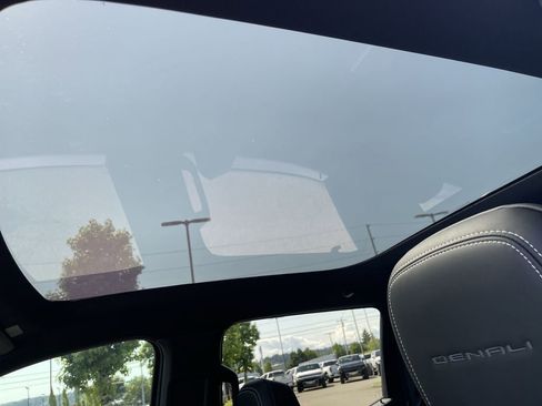 New 2025 GMC Sierra EV Denali image 18