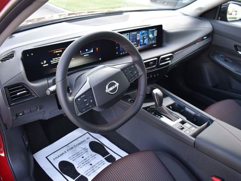 New 2026 Nissan Sentra SR FWD image 25