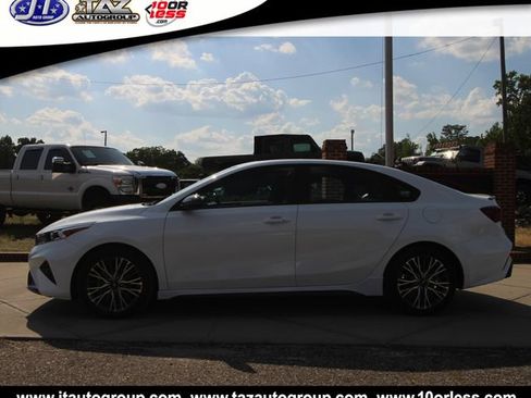 Used 2023 Kia Forte GT-Line w/ GT-Line Premium Package FWD image 4