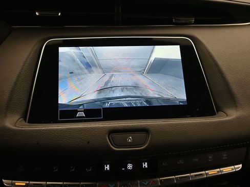 Used 2023 Cadillac XT4 Premium Luxury image 16