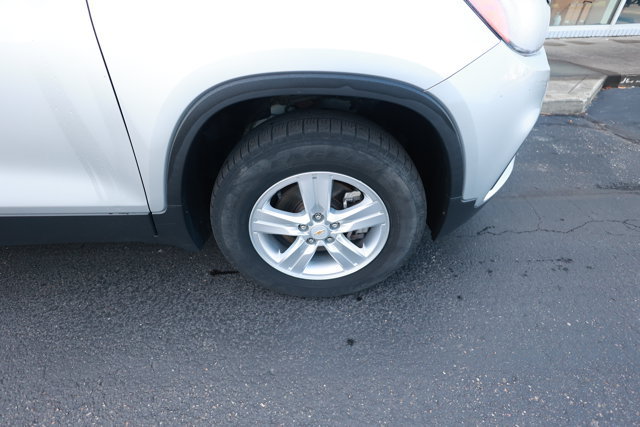 Used 2018 Chevrolet Trax LS AWD/4WD image 4