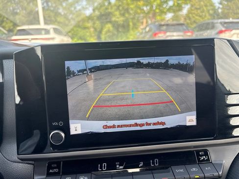 Used 2025 Toyota Camry SE FWD image 23
