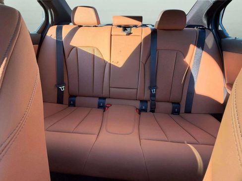 Used 2025 BMW 330i xDrive Sedan w/ M Sport Package image 18