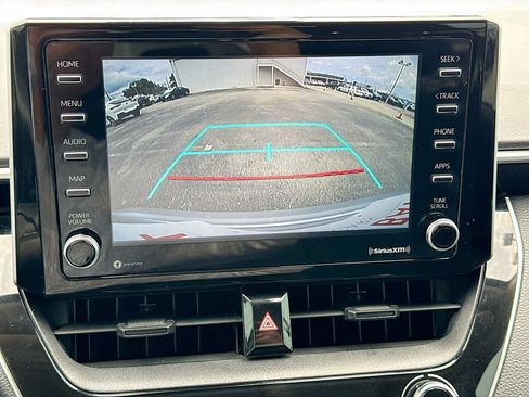 Used 2021 Toyota Corolla LE FWD image 30