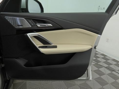 Used 2025 BMW X1 xDrive28i w/ Premium Package image 26