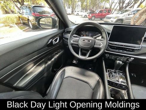 Certified 2022 Jeep Compass Altitude image 9