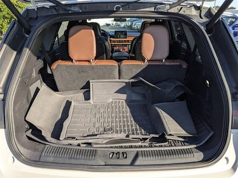 Used 2021 Lincoln Aviator Reserve w/ Equipment Group 201A image 14