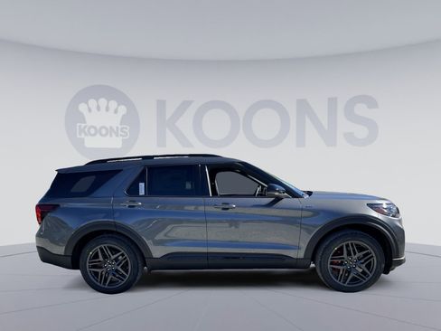 New 2026 Ford Explorer ST-Line w/ ST-Line Street Pack image 8