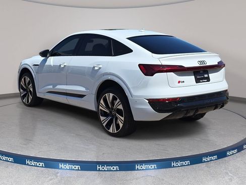 Certified 2024 Audi Q8 e-tron Prestige AWD/4WD image 8