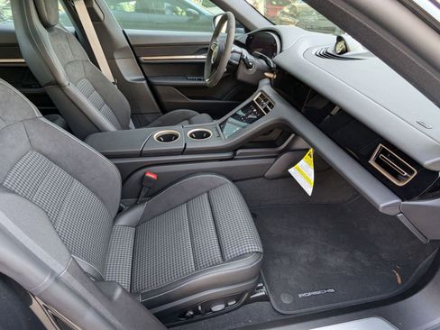 New 2025 Porsche Taycan 4S AWD/4WD image 25