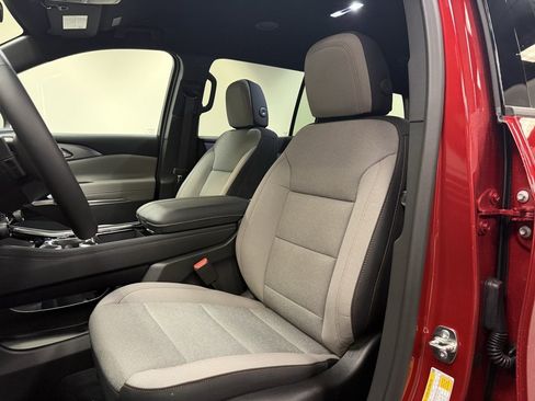 New 2026 Chevrolet Traverse LT w/ LPO, Floor Liner Package image 24