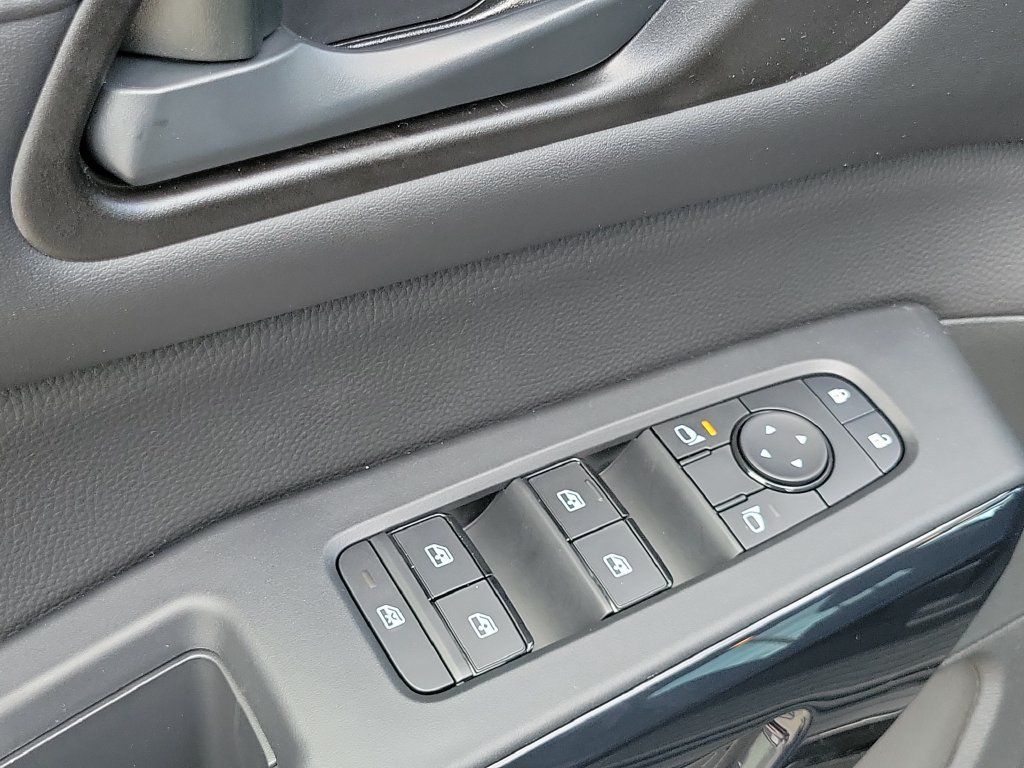 New 2026 Nissan Pathfinder SV FWD image 27