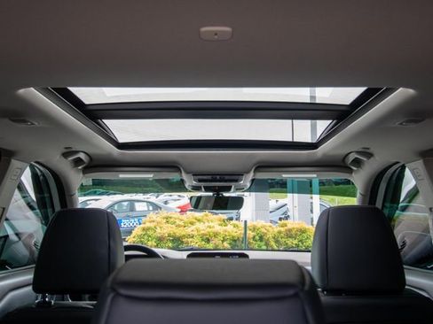 Used 2023 Nissan Rogue SL w/ SL Premium Package FWD image 22