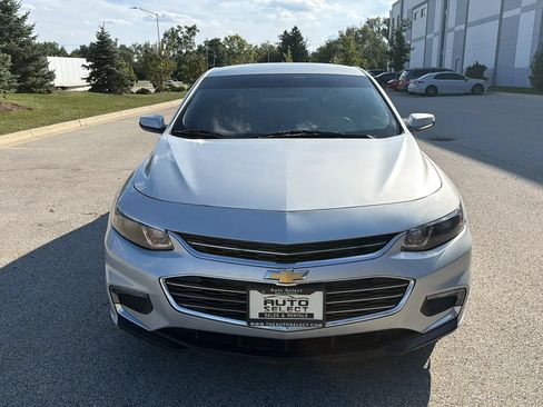 Used 2018 Chevrolet Malibu LT FWD image 2
