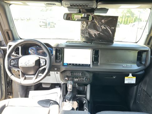 New 2025 Ford Bronco Badlands image 42